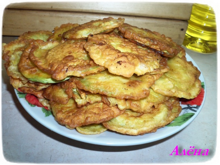 Кабачки в кляре.