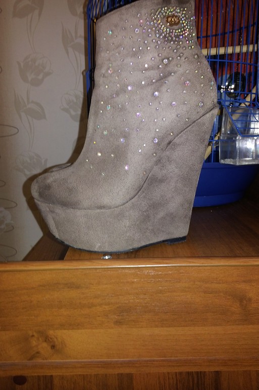 продам 38р 25см...новые 1300р