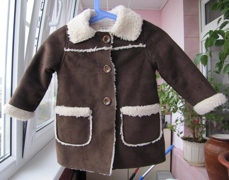 продаю курточку Mayoral и пальто-дубленку Old Navy на 18мес