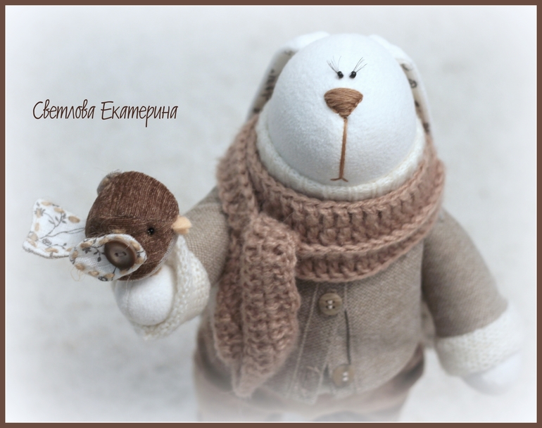 Зай с птичкой