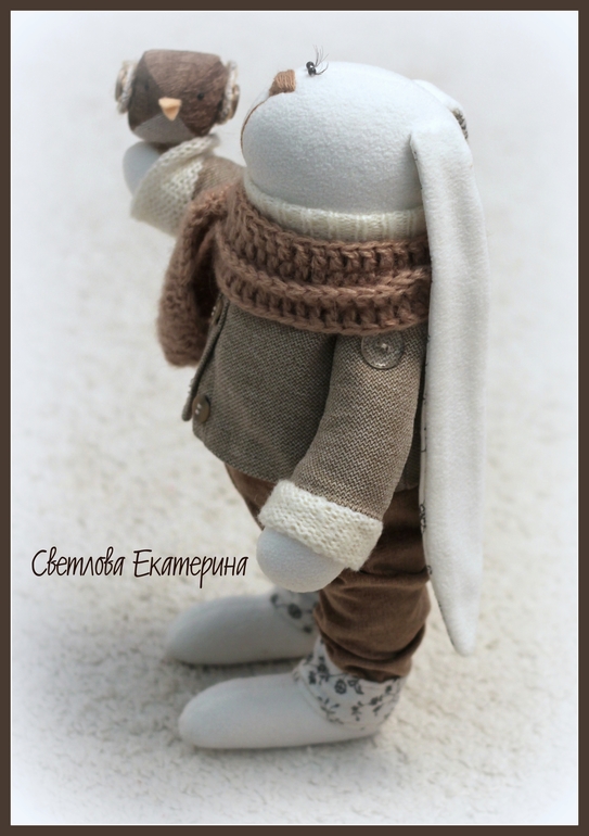 Зай с птичкой