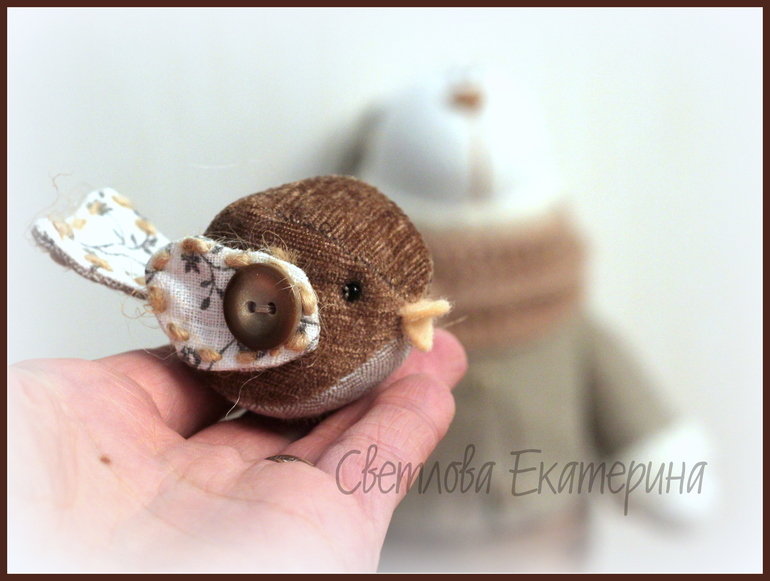 Зай с птичкой