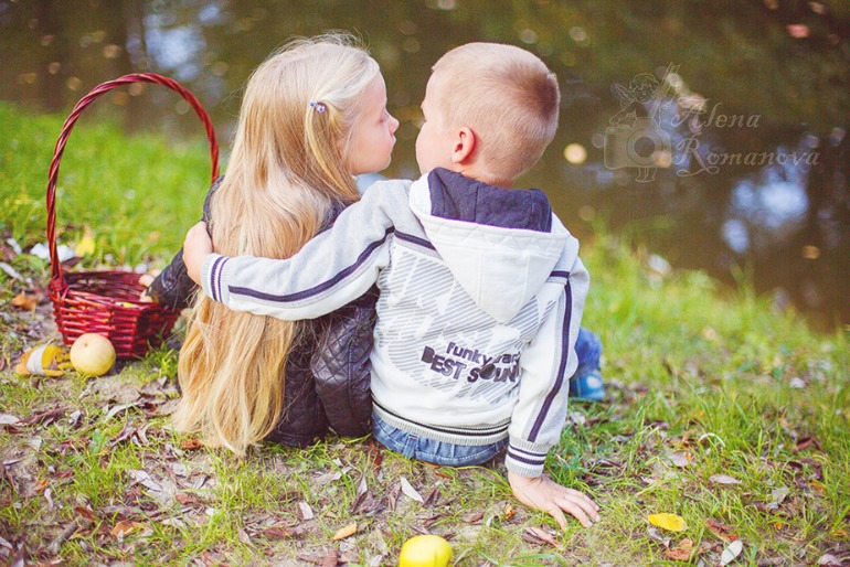 Жил был художник один.. и один фотограф.. и они дружили :))