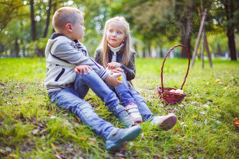 Жил был художник один.. и один фотограф.. и они дружили :))
