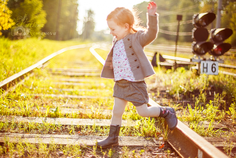 Солнечная погода и солнечная девочка!