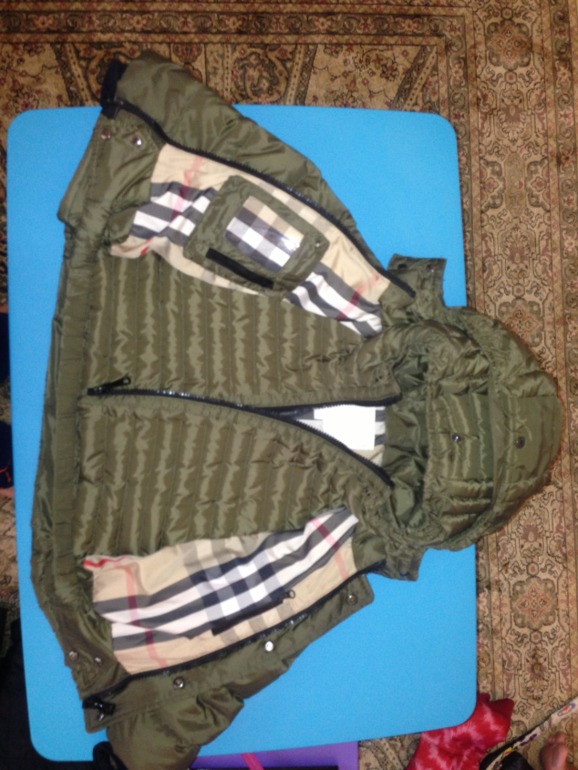 Пуховик Burberry зеленый 5А маломерит (3А)