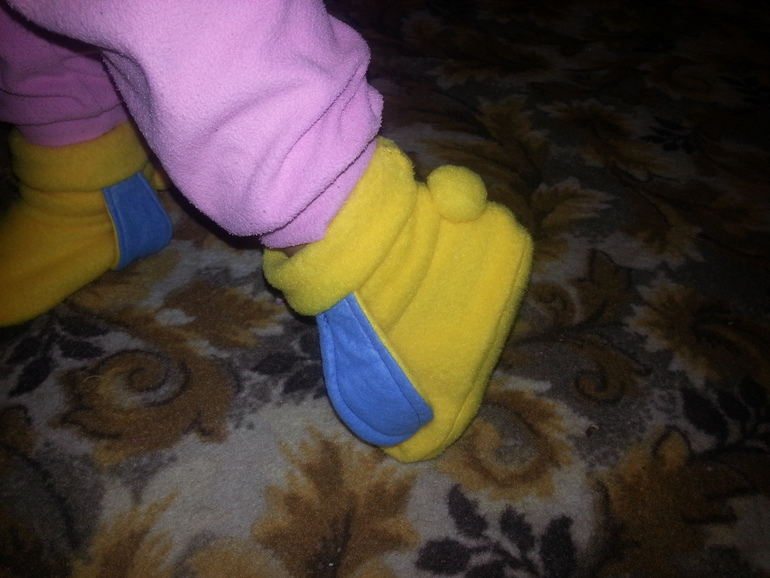 тапки-зайки для зайки)))