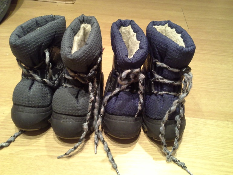 Комбинезоны Ленне 86 р-р. Демары 22-23 р-р. Краги. Шапочки Ленне (новые) 52 р-р. Идеальное состояни