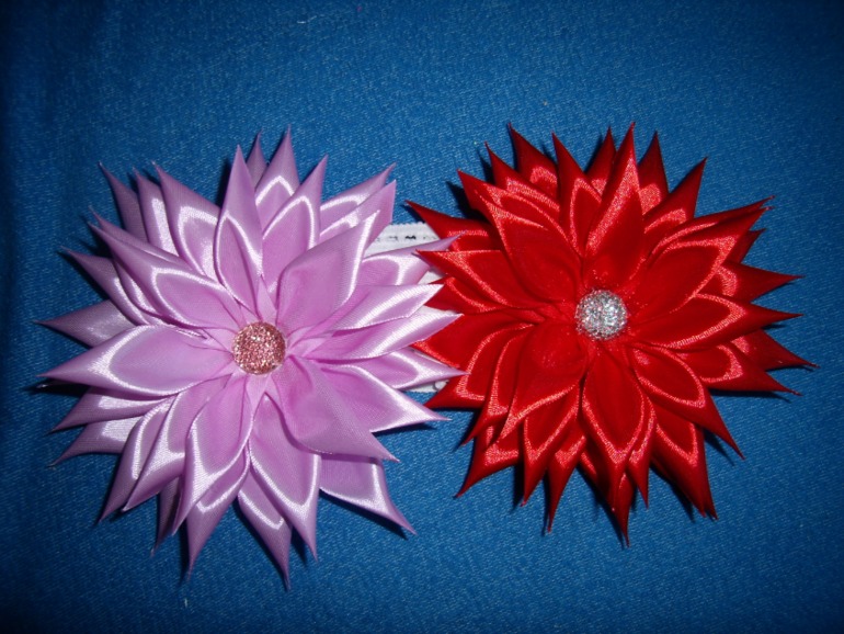 мои брошки цветочки