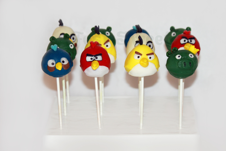 Capcake and cake pops Angry Birds