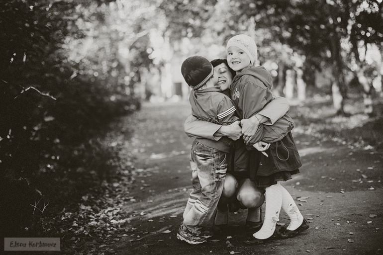 Сын и дочь- два этих слова всех других нужней!