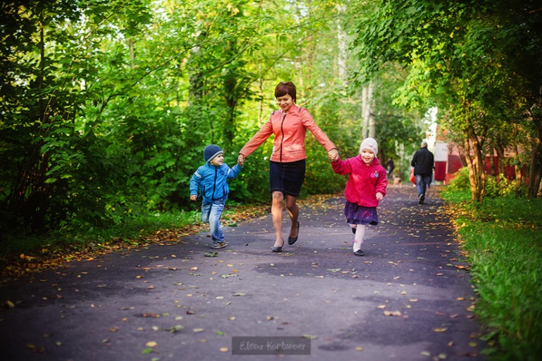 Сын и дочь- два этих слова всех других нужней!