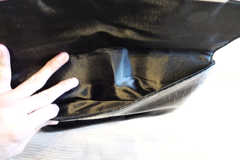 Клатч лаковый