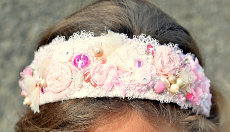 Повязка на голову." Нежность".)