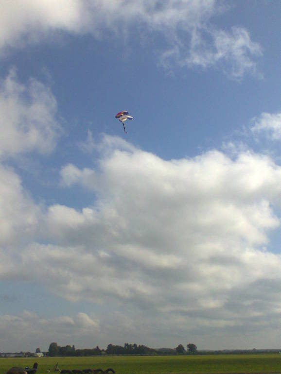 Лидскому аэродрому 100 лет !!!!!!! )  Или 2-ой день , праздника Города ...