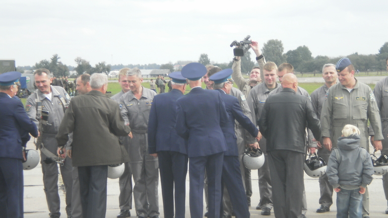 Лидскому аэродрому 100 лет !!!!!!! )  Или 2-ой день , праздника Города ...