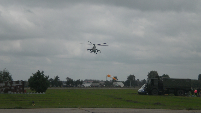 Лидскому аэродрому 100 лет !!!!!!! ) Или 2-ой день , праздника Города ...