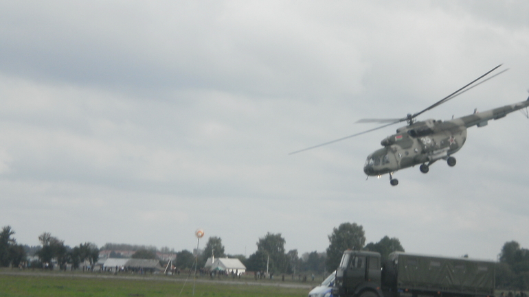 Лидскому аэродрому 100 лет !!!!!!! )  Или 2-ой день , праздника Города ...