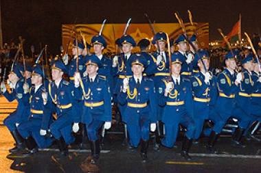 Лидскому аэродрому 100 лет !!!!!!! )  Или 2-ой день , праздника Города ...