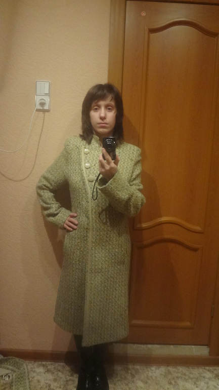 Отдам женское, одежда- размеры 40-48, обувь - 36-37. Братиславская.