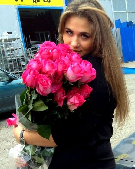 Девочки, как лучше с челкой или без?