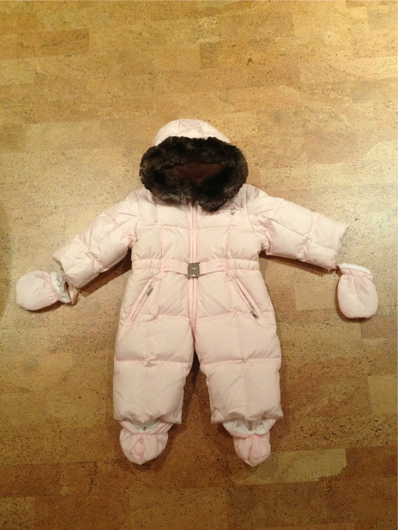 Зимний комбинезон Armani.