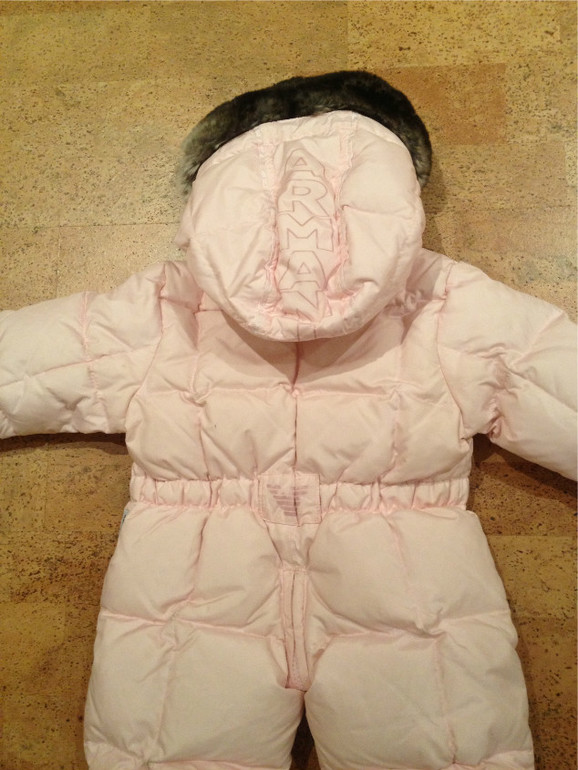 Зимний комбинезон Armani.