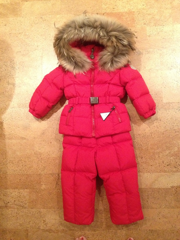Зимний комплект Moncler.