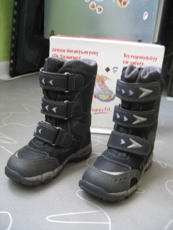 Ботинки зимние Superfit 24 р-р 1600
