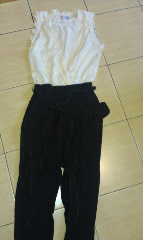 Кружевной комбенизон в оригинале.