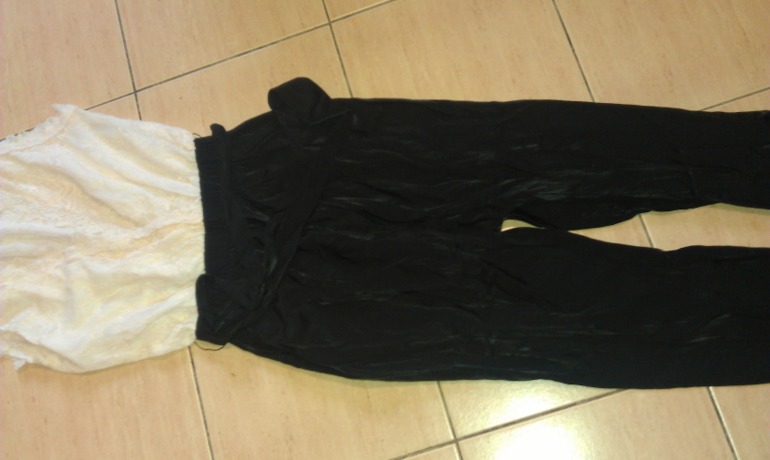 Кружевной комбенизон в оригинале.