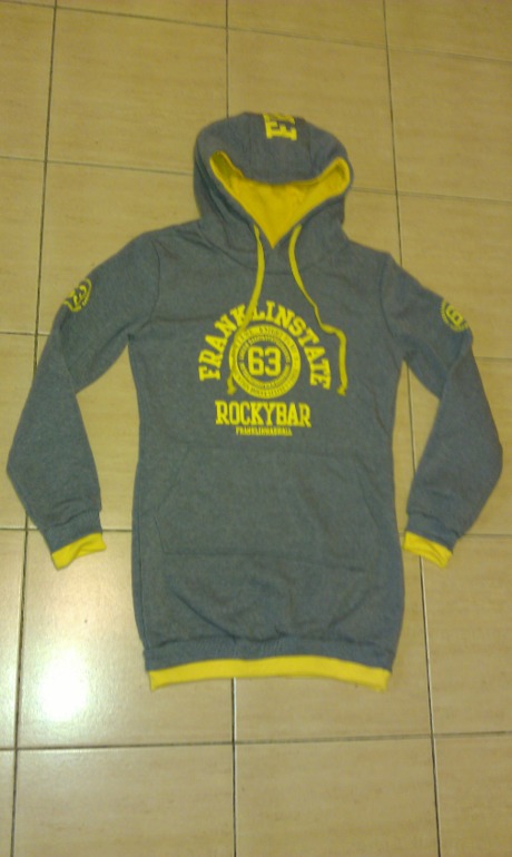 В наличии ! Худи серый с жёлтым ( размер 42-44) - 700руб.