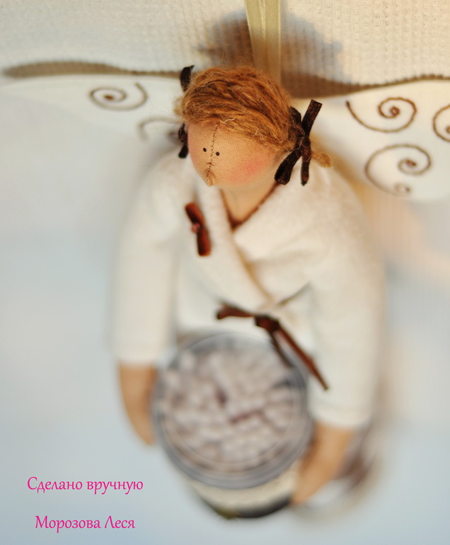 Хранительница ватных дисков и палочек-2