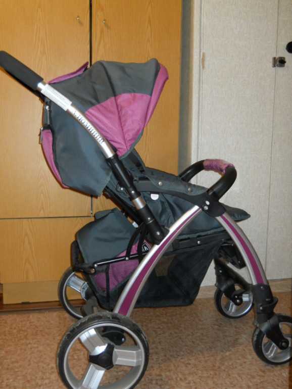 Продам прогулочную коляску!
