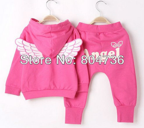 спортивный костюм для девочки р.90-950руб.