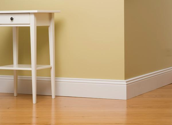 Белый Плинтус