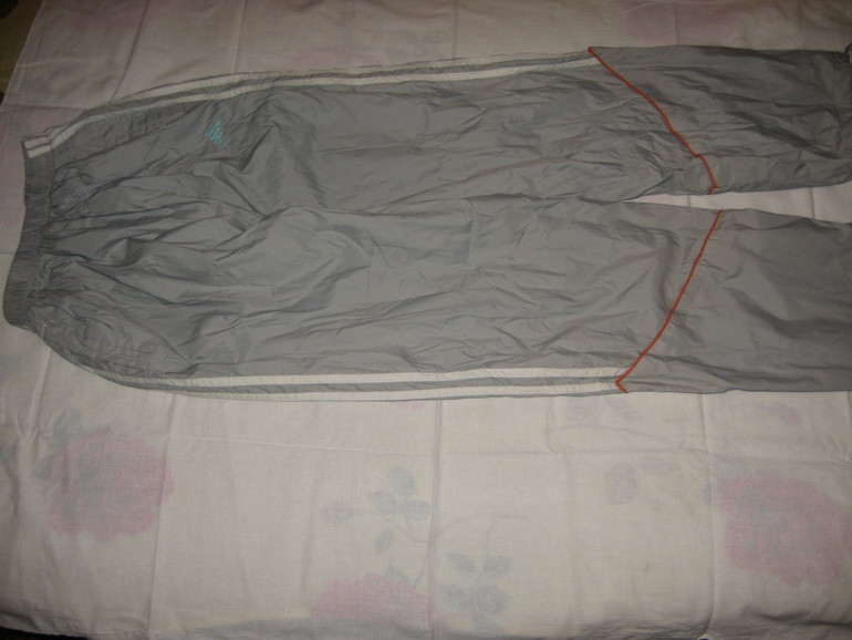 Отдам костюм на подростка