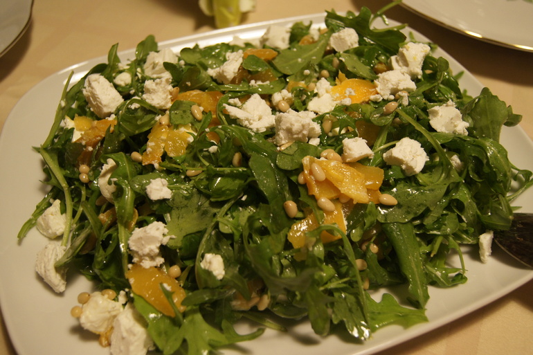 Салат с рукколой и печеной тыквой