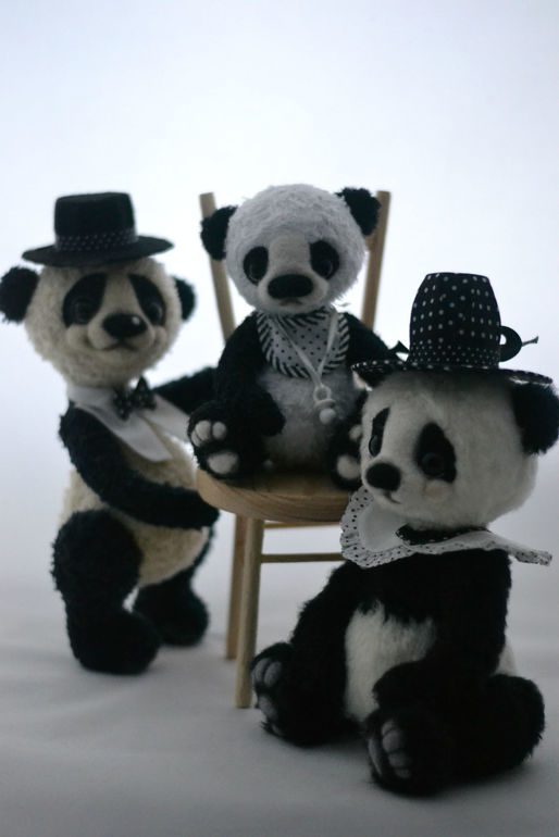 Panda's Family