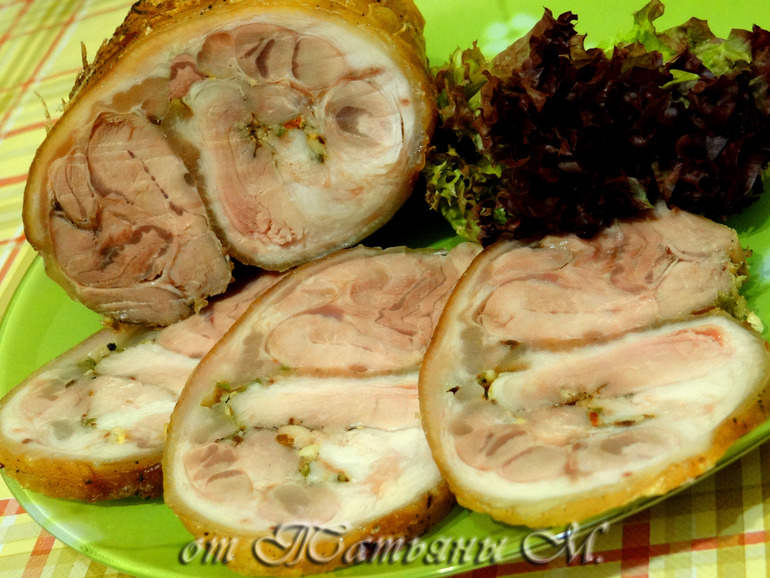 Рулет из свиной рульки...)))