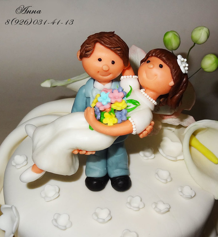 Торт свадебный с орхидеями и калами