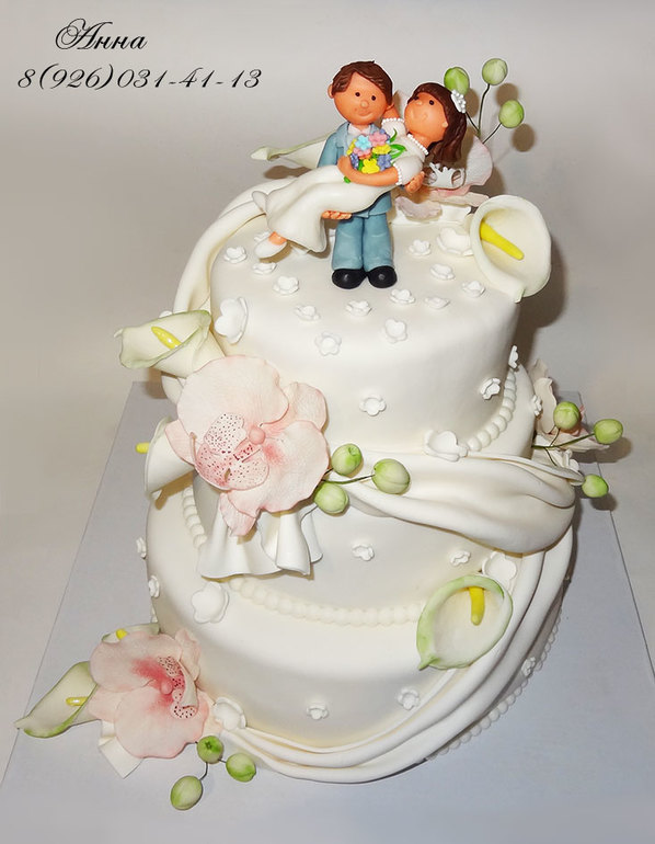 Торт свадебный с орхидеями и калами