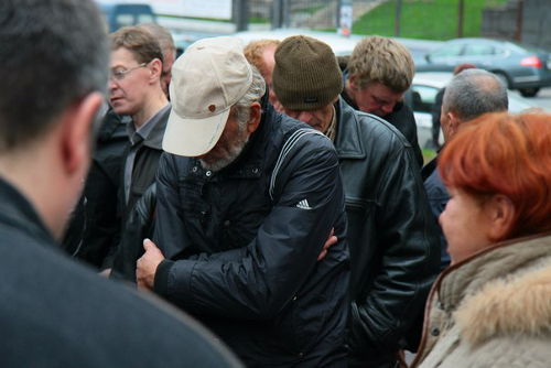 Нужна теплая одежда (особенно мужская)!