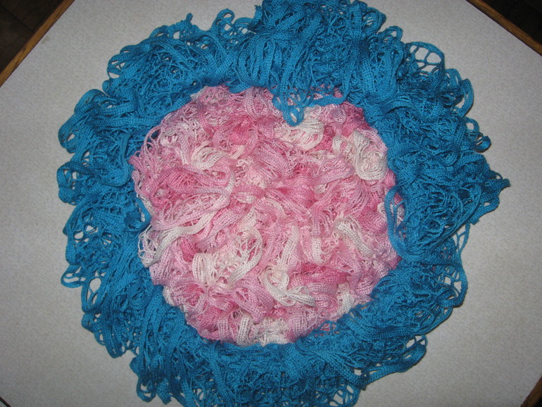 Знаменитые шарфики))