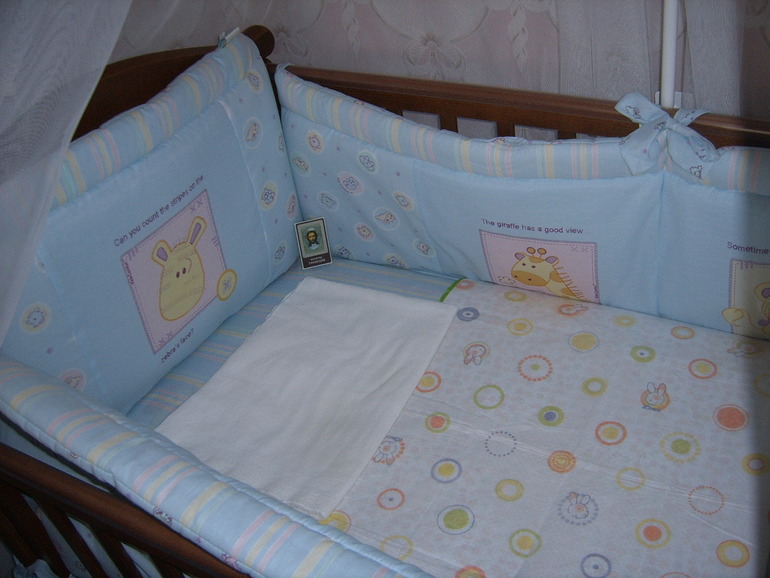 Продам детскую кроватку Гандылян Людмила+матрас+бортики, цена 6000 руб