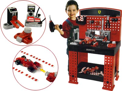 Набор инструментов или верстак..