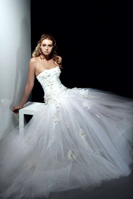 нужно пышное свадебное платье напрокат!!!!