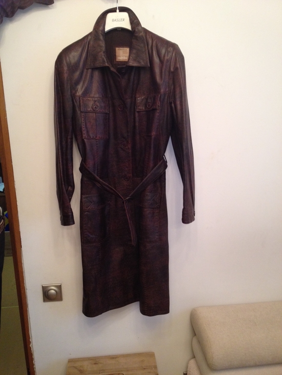 ПАЛЬТО КОЖ. ЖЕНСКОЕ, размер 44-46, рост 174, цена 8000 руб.