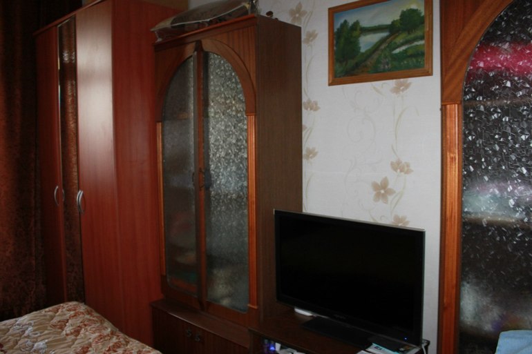 Продается 2х комнатная квартира около метро университет.