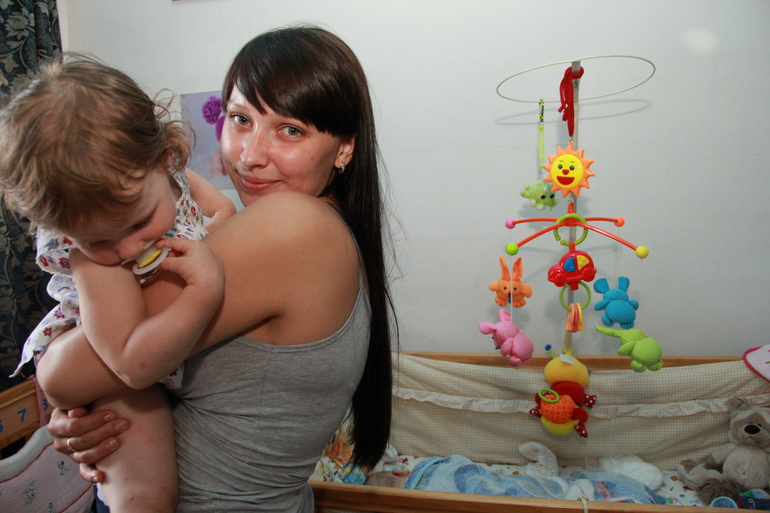 Помогите маме погодок....